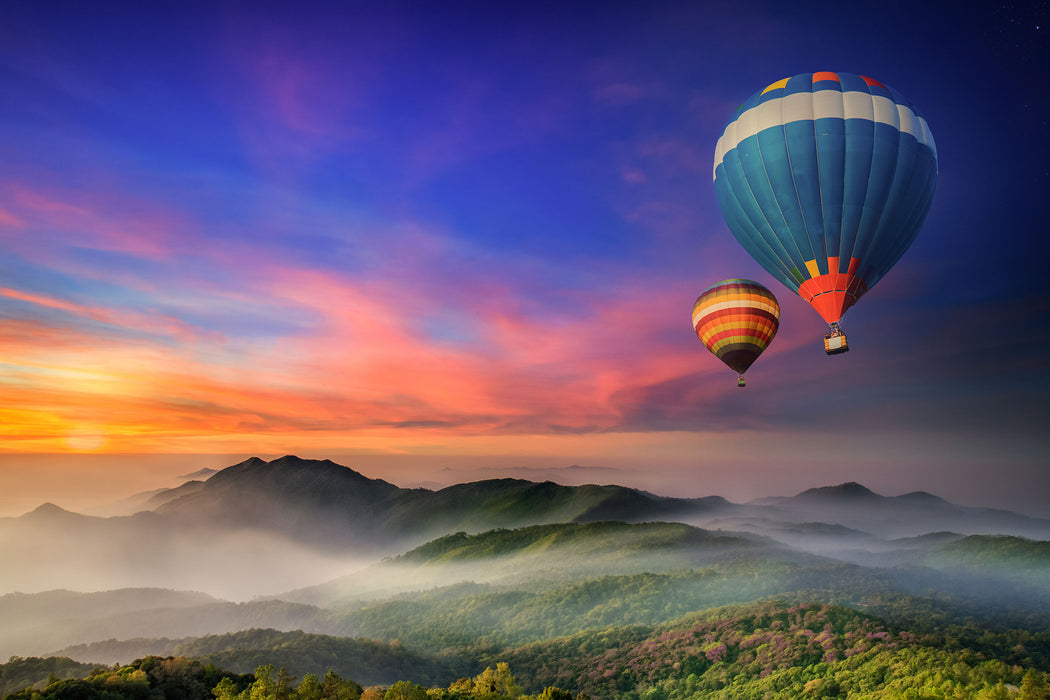 Heißluftballons in den Alpen, Glasbild