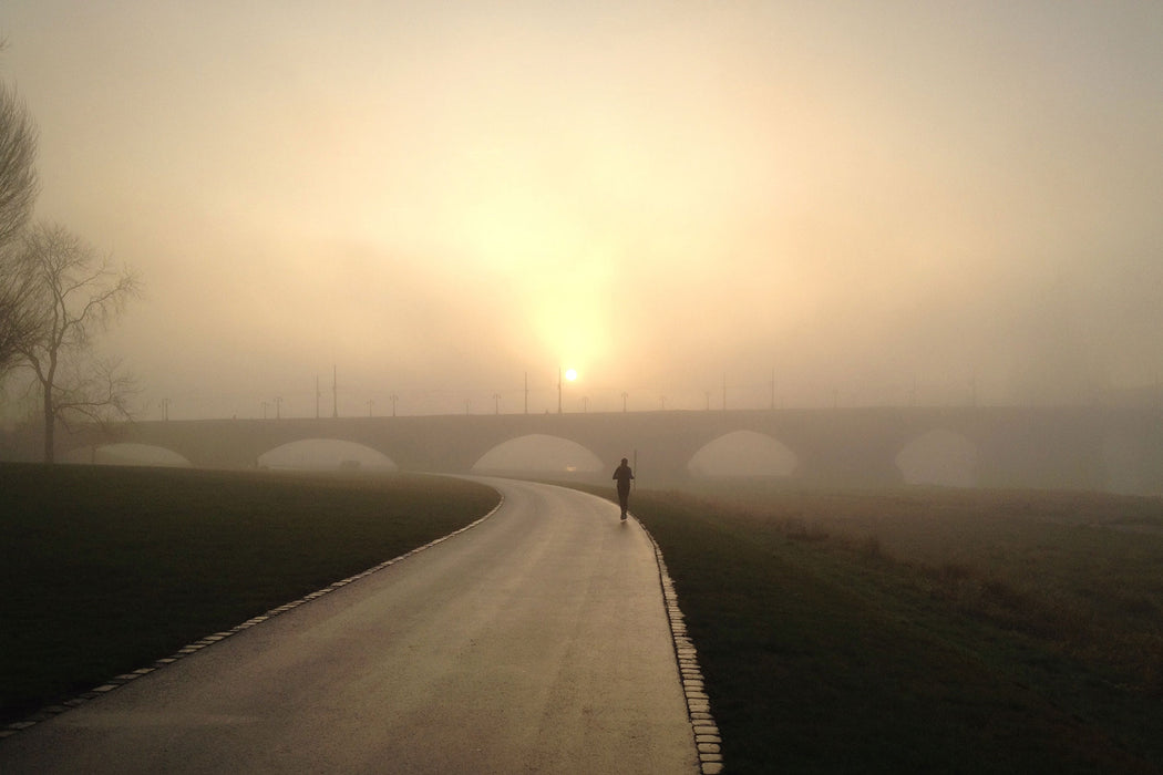 Laufen im Morgengrauen, Glasbild