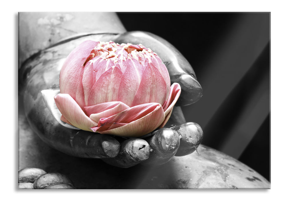 Lotus in einer Hand eines Buddhas, Glasbild