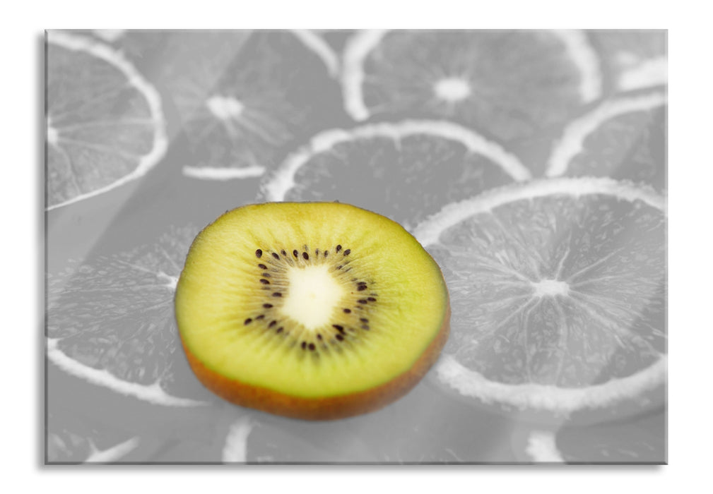 Pixxprint einsame Kiwi auf Orangenscheiben, Glasbild