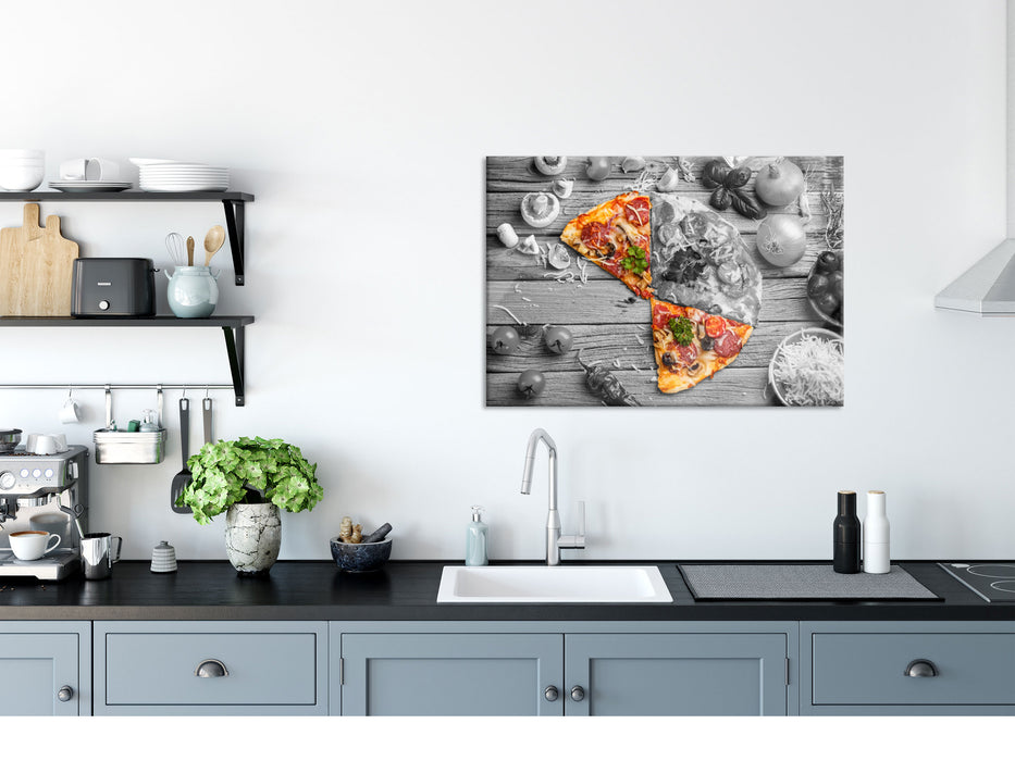 Pizza auf Holztisch, Glasbild