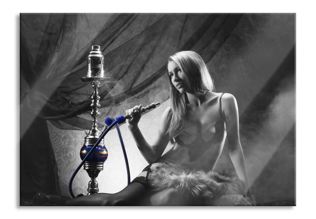 Frau mit Shisha, Glasbild