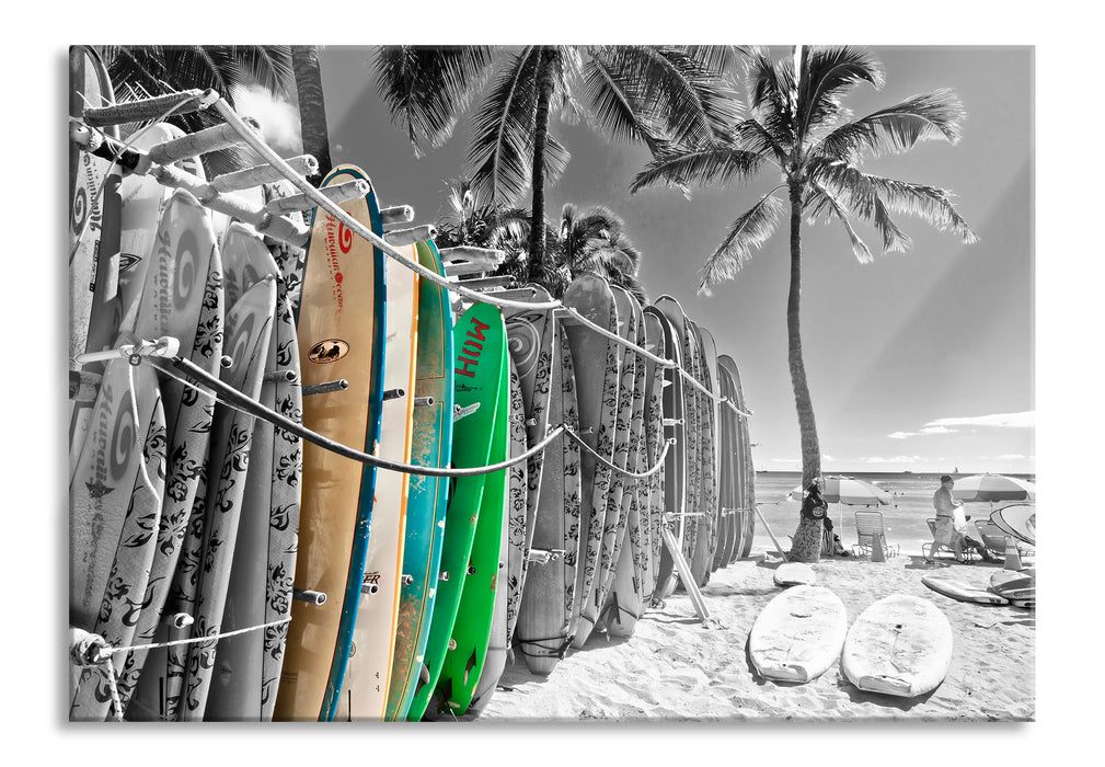 Pixxprint bunter Surfboards am Strand, Glasbild