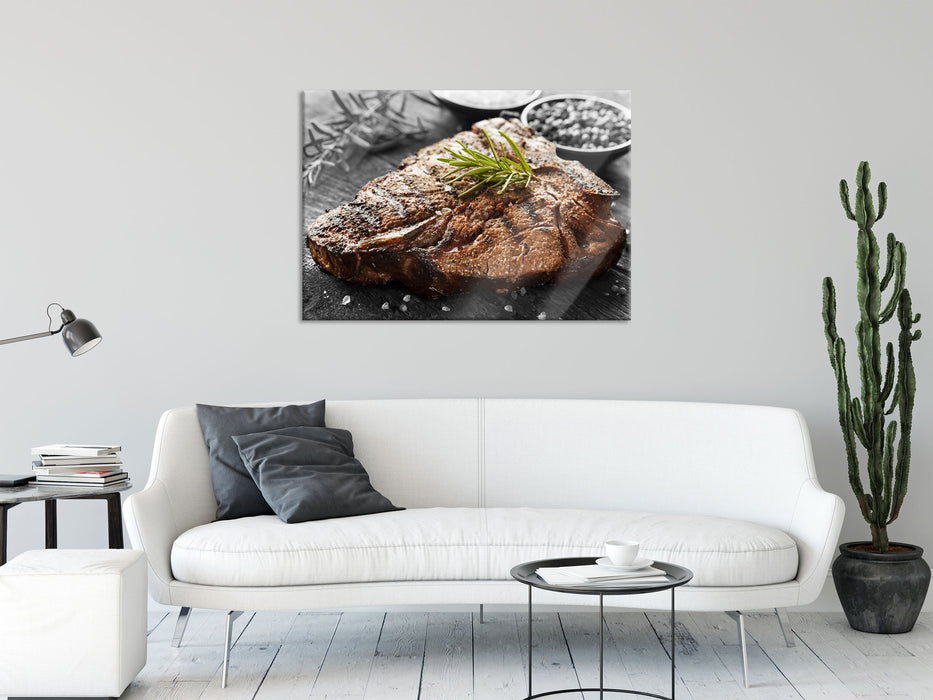 Gebratenes Steak mit Rosmarin, Glasbild