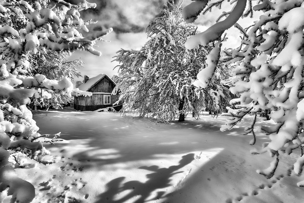 Winterlandschaft mit Hütte, Glasbild