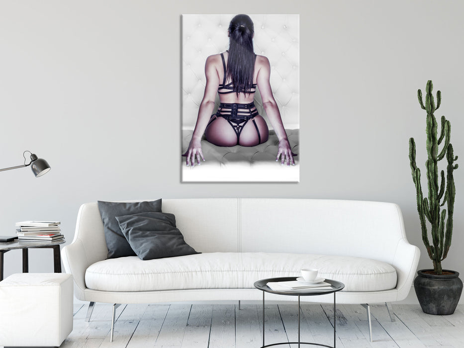 Brünette Frau in sexy Dessous, Glasbild