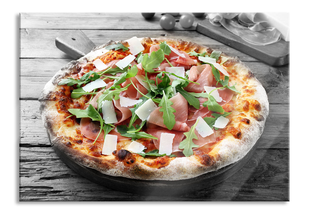 Prosciutto Pizza auf Holztisch, Glasbild