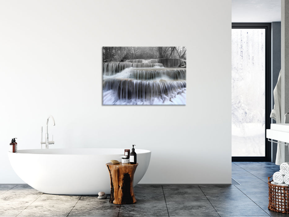 Wasserfall im Regenwald, Glasbild