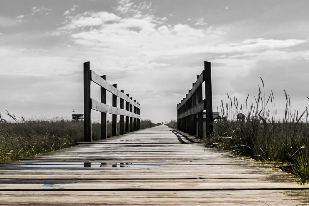 Steg in der Landschaft, Glasbild