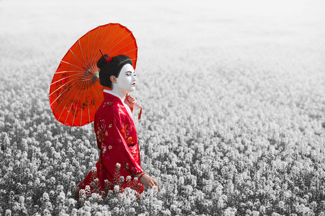 Geisha auf dem Feld, Glasbild