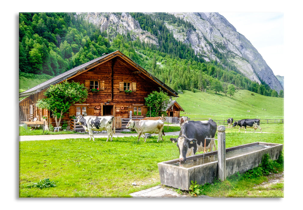 Pixxprint Kühe vor Blochhütte auf Albenweide, Glasbild