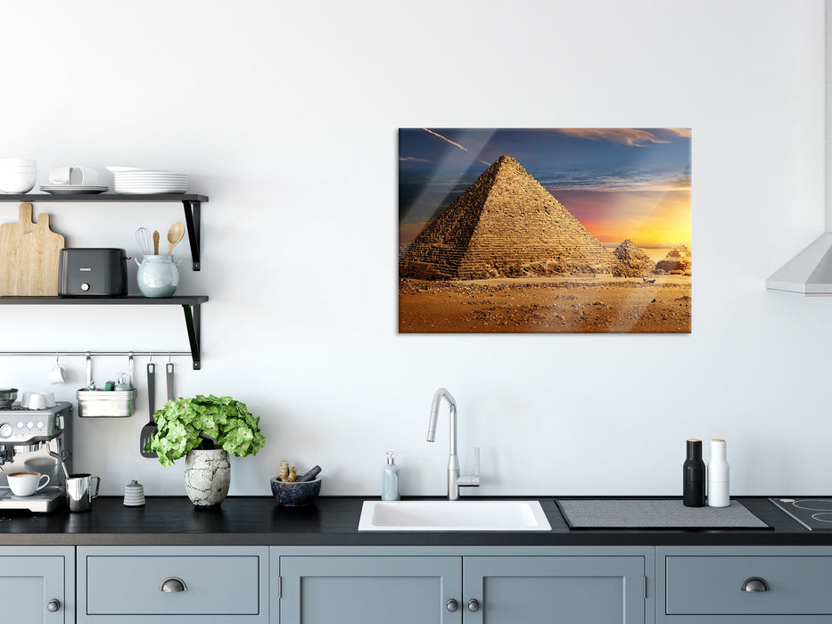 Ägyptische Pyramiden bei Sonnenuntergang, Glasbild