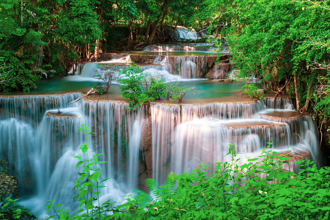 Türkise Wasserfälle in Thailand, Glasbild