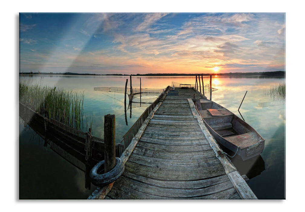 Weitwinkel Holzsteg im Sonnenuntergang, Glasbild