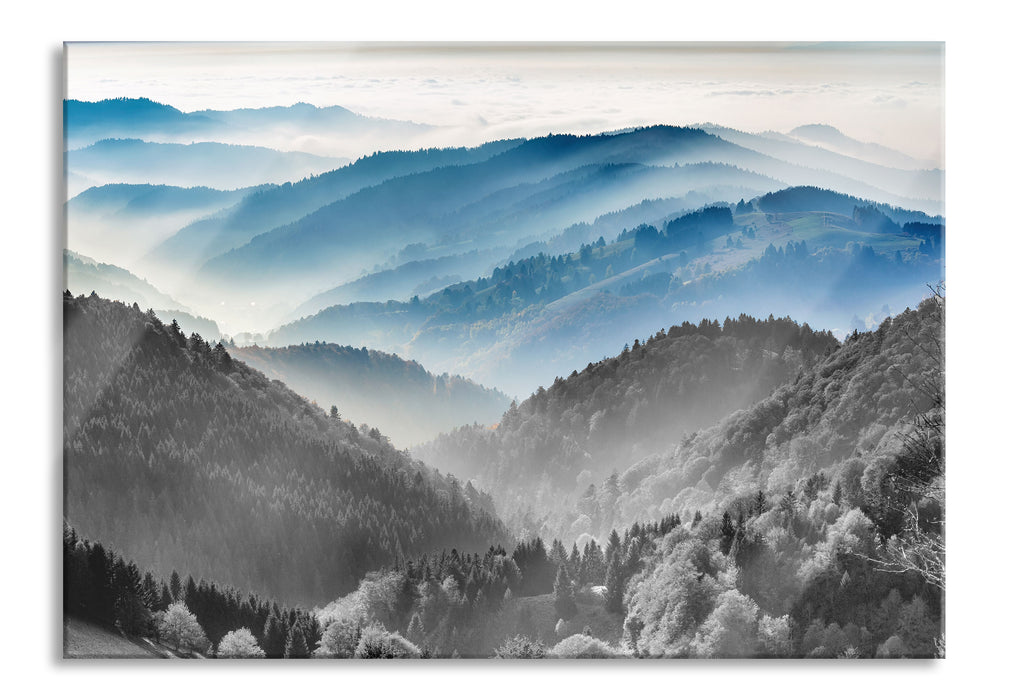 Nebelige Berglandschaft im Herbst B&W Detail, Glasbild