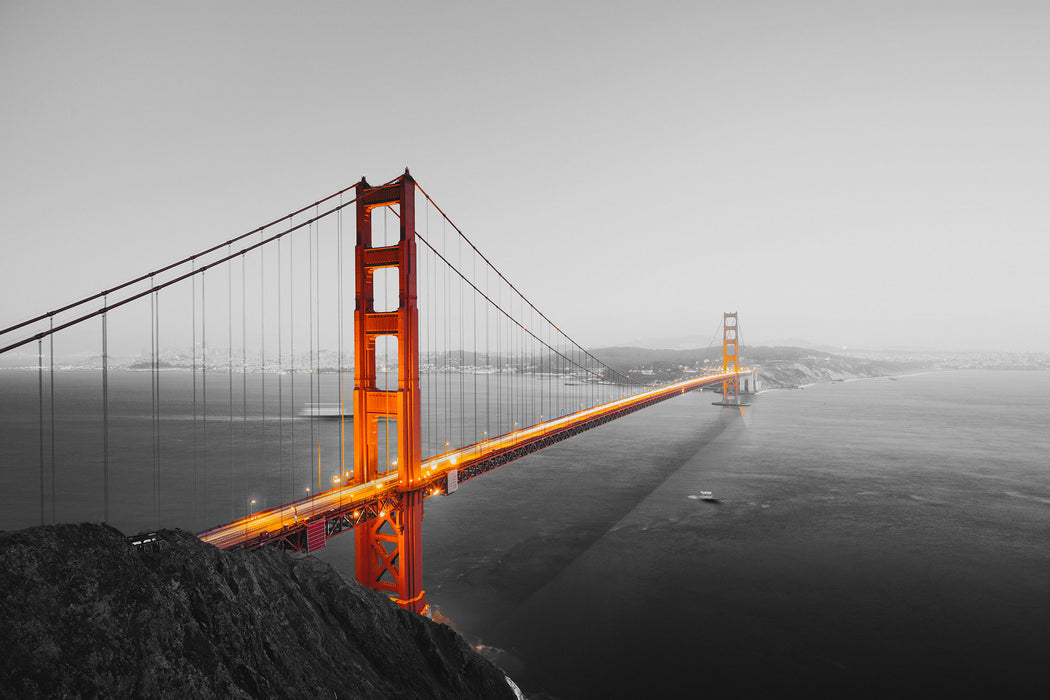 Golden Gate Bridge in der Abenddämmerung B&W Detail, Glasbild
