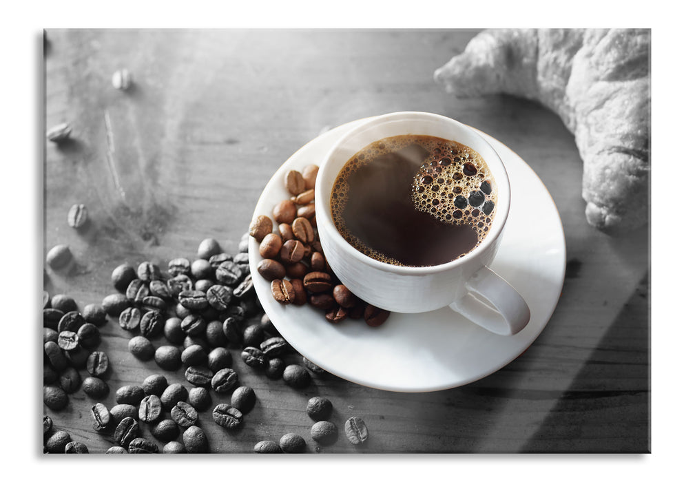 Tasse Kaffee mit Bohnen und Croissant B&W Detail, Glasbild