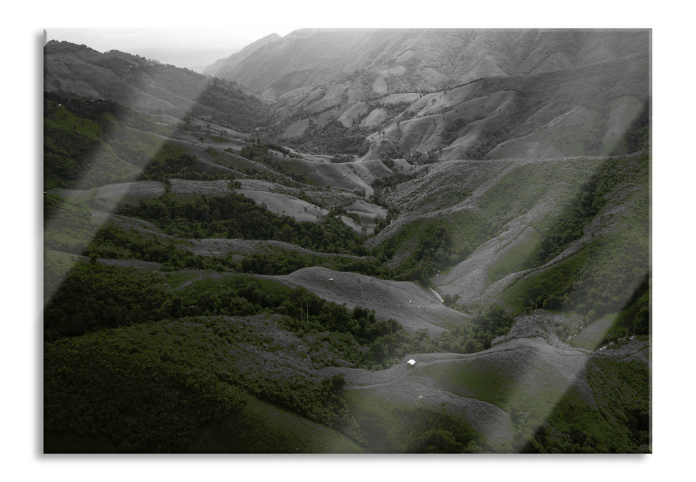 Pixxprint Grüne Berglandschaft in Thailand B&W Detail, Glasbild