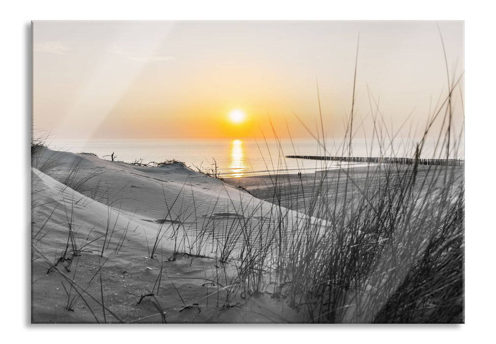 Dünenblick auf Meer bei Sonnenuntergang B&W Detail, Glasbild