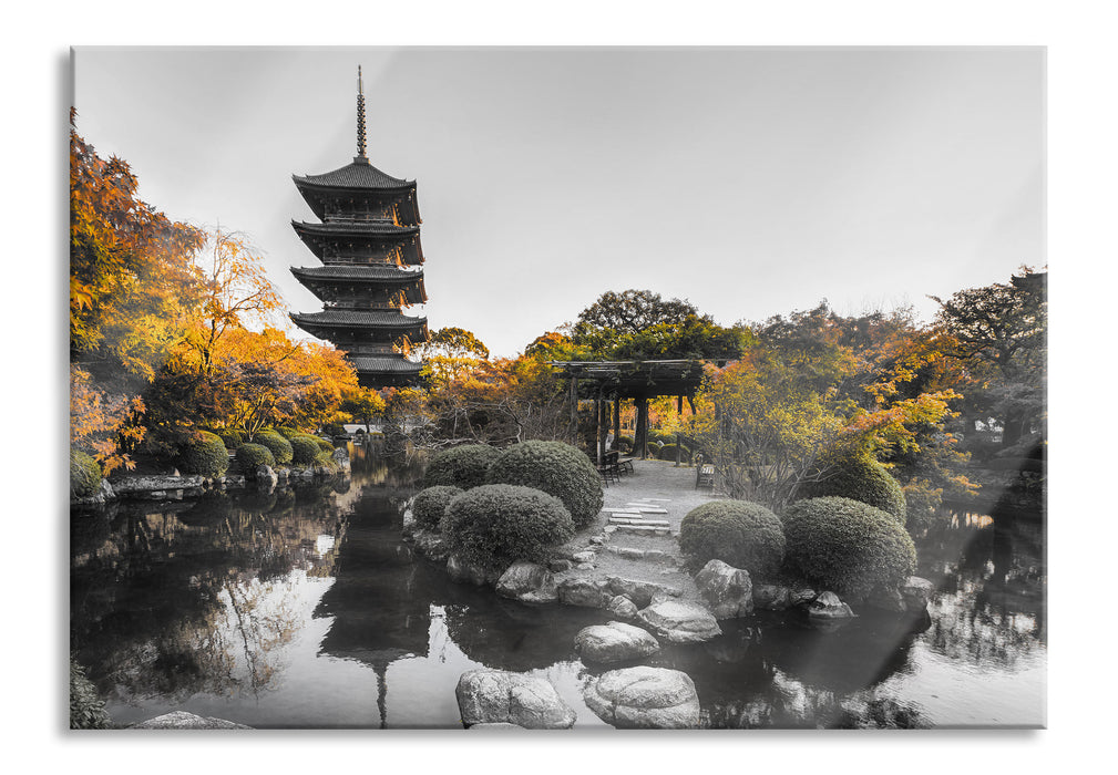 Pixxprint See im Herbst vor japanischem Tempel B&W Detail, Glasbild