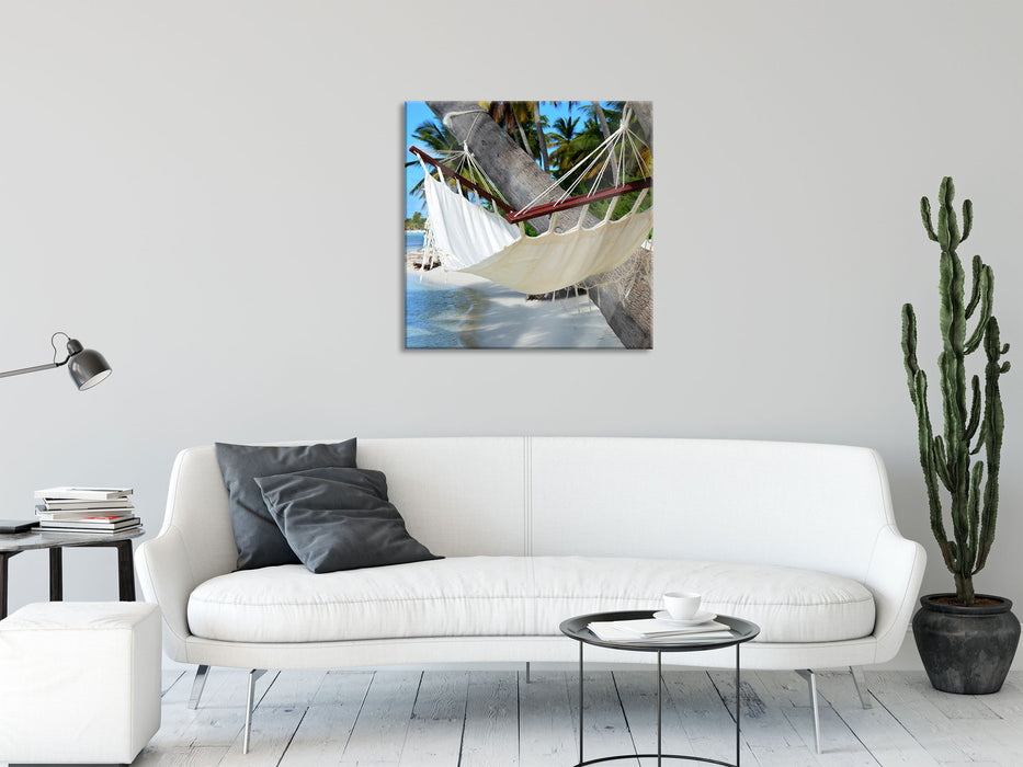 hängematte quadratisch Gemütliche Hängematte am Strand, Glasbild Quadratisch— Pixxprint.de