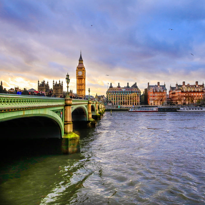 Big Ben an der Themse, Glasbild Quadratisch