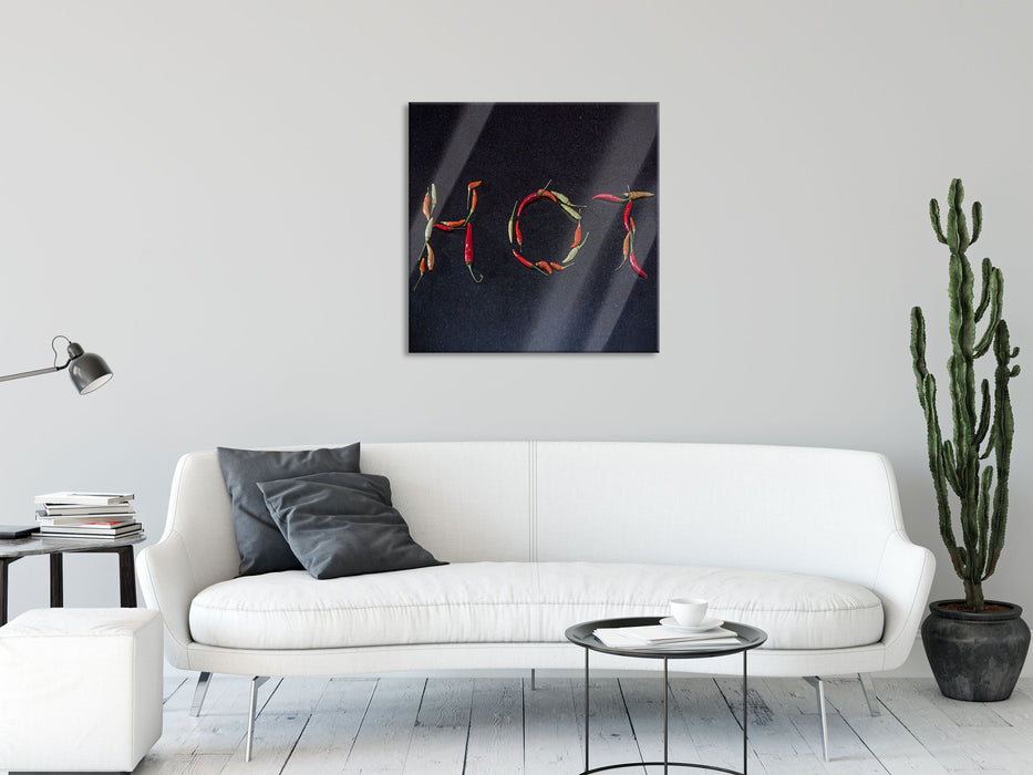 Chilis zu dem Wort Hot geformt, Glasbild Quadratisch