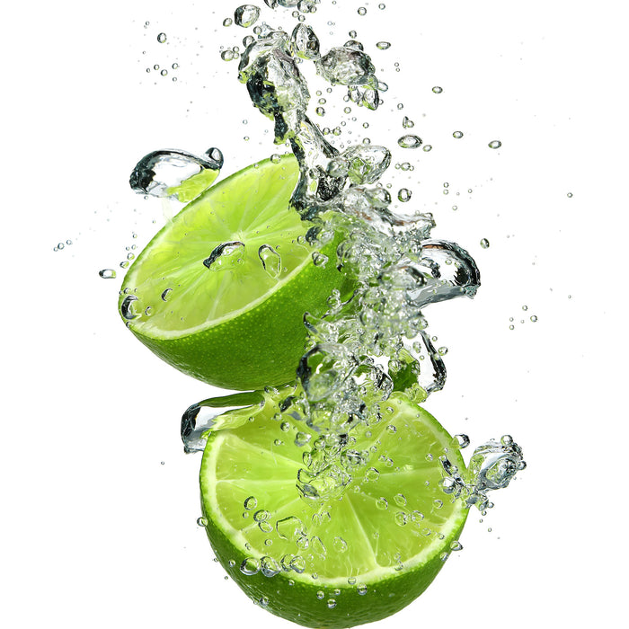 Limette fällt in das Wasser, Glasbild Quadratisch