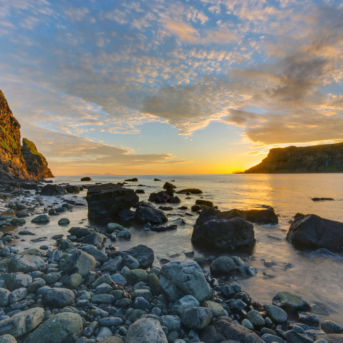 Felsen am Strand, Glasbild Quadratisch