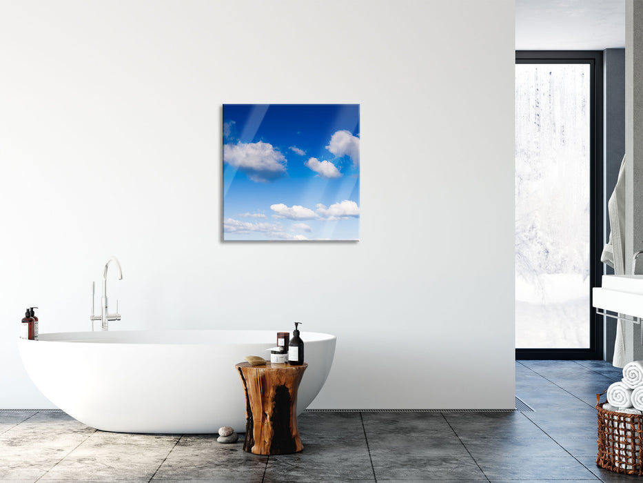 Wolken am blauen Himmel, Glasbild Quadratisch