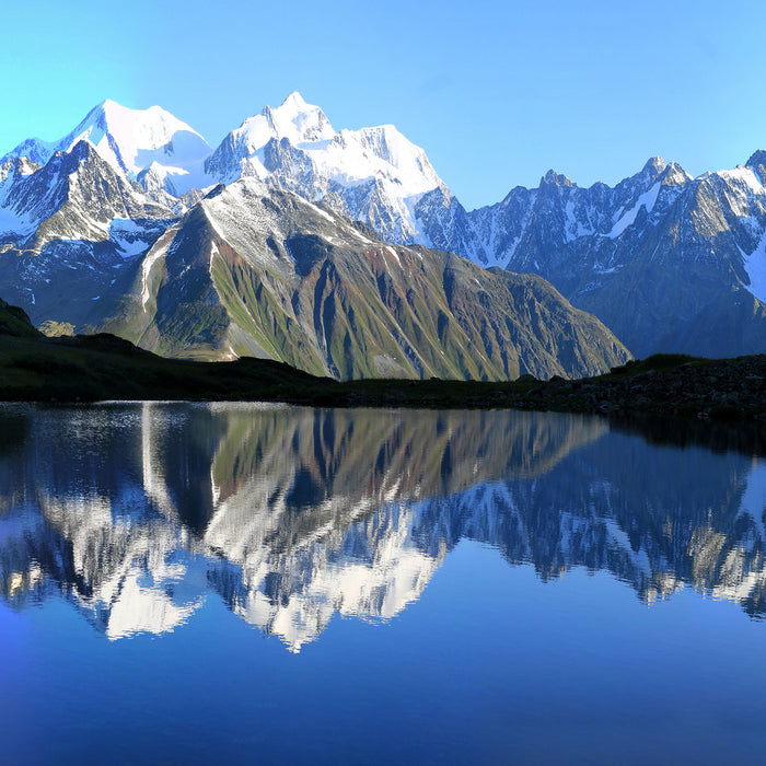 Berge am See, Glasbild Quadratisch