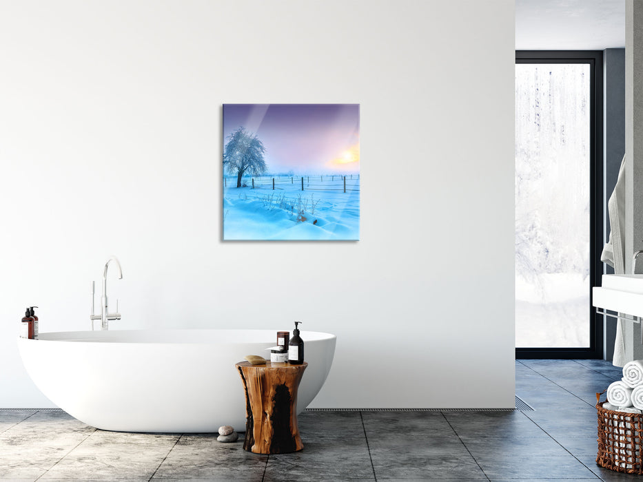 Baum in Winterlandschaft, Glasbild Quadratisch