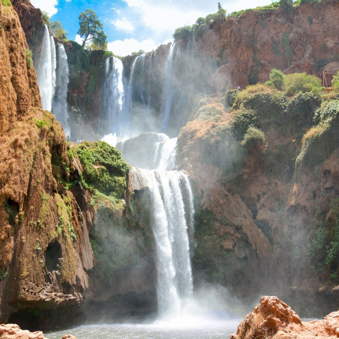 wunderschöner Wasserfall, Glasbild Quadratisch