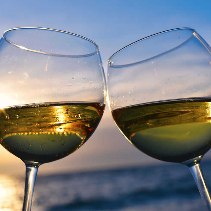 Weingläser Meer, Glasbild Quadratisch