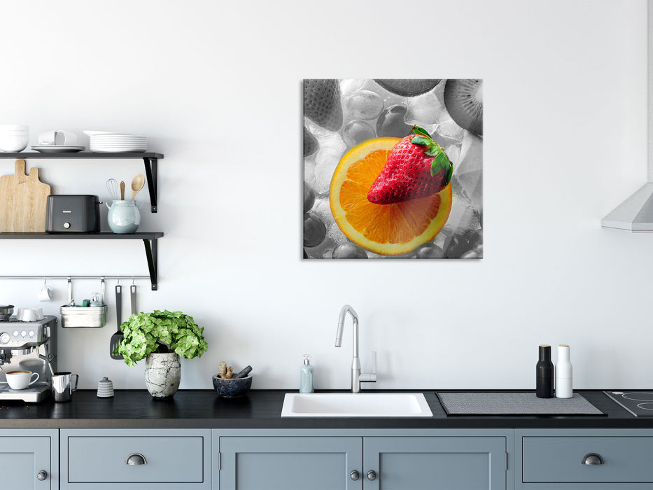 Leckere Orange mit Erdbeere, Glasbild Quadratisch