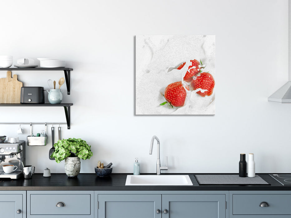 Erdbeeren schwimmen in Milch, Glasbild Quadratisch