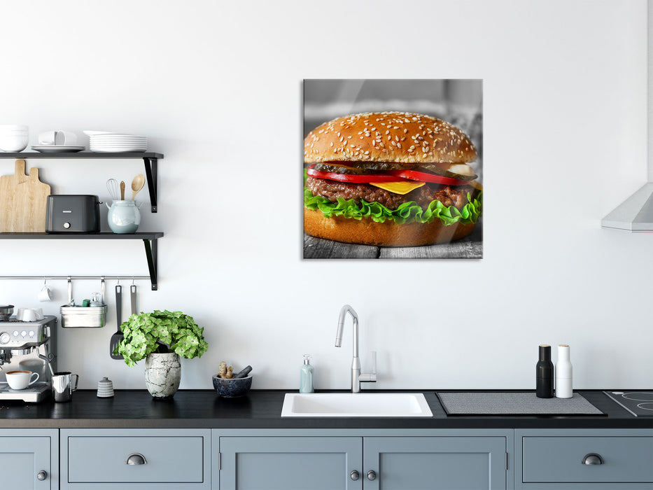 appetitlicher Cheeseburger, Glasbild Quadratisch