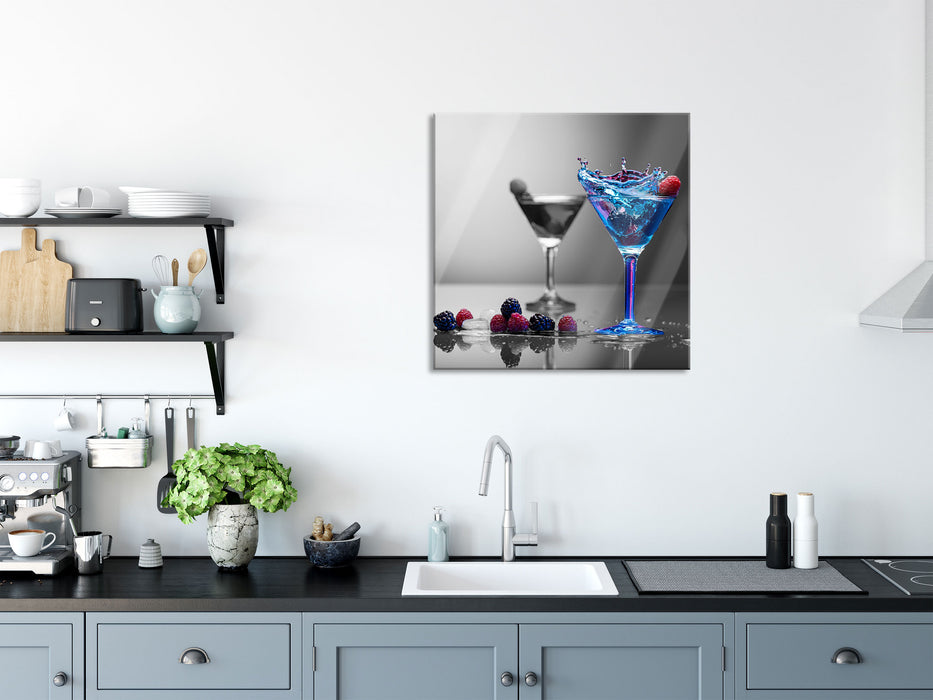 Blauer leckerer Cocktail, Glasbild Quadratisch