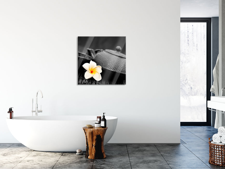 Teekanne mit Jasminblüte, Glasbild Quadratisch