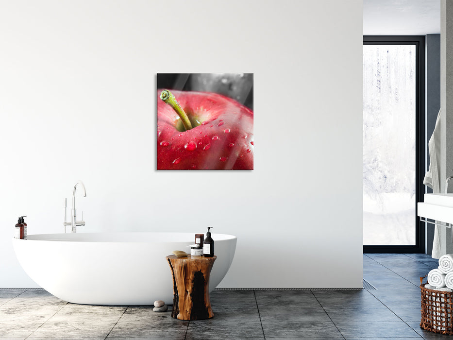 roter Apfel mit Wassertropfen, Glasbild Quadratisch
