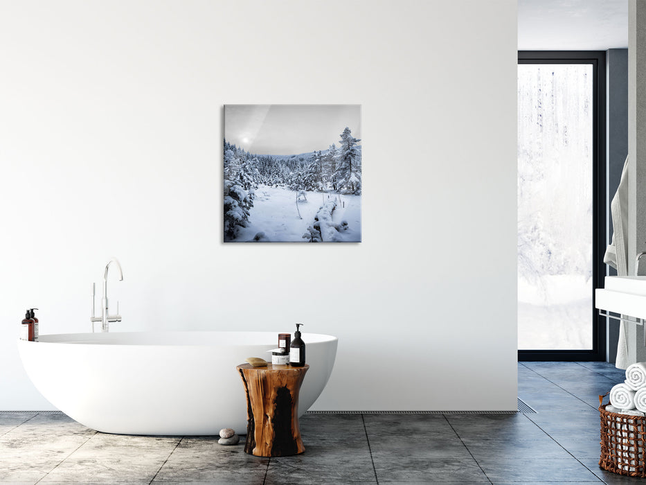 Wald im verschneiten Winter, Glasbild Quadratisch