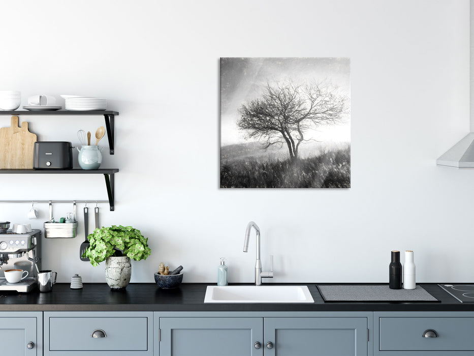 Baum in Landschaft, Glasbild Quadratisch