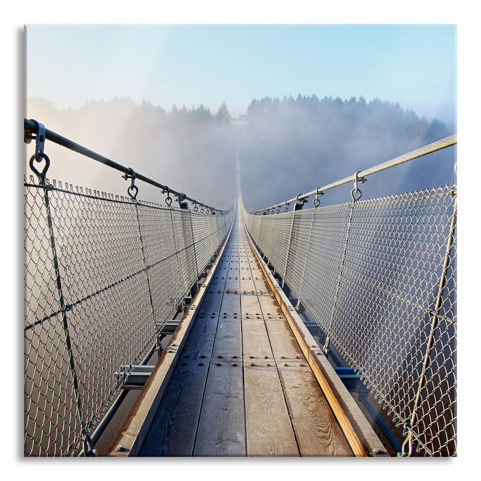 Pixxprint Hängeseilbrücke im Nebelschimmer, Glasbild Quadratisch