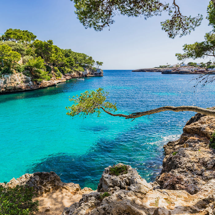 Mallorca Bay Cove, Glasbild Quadratisch