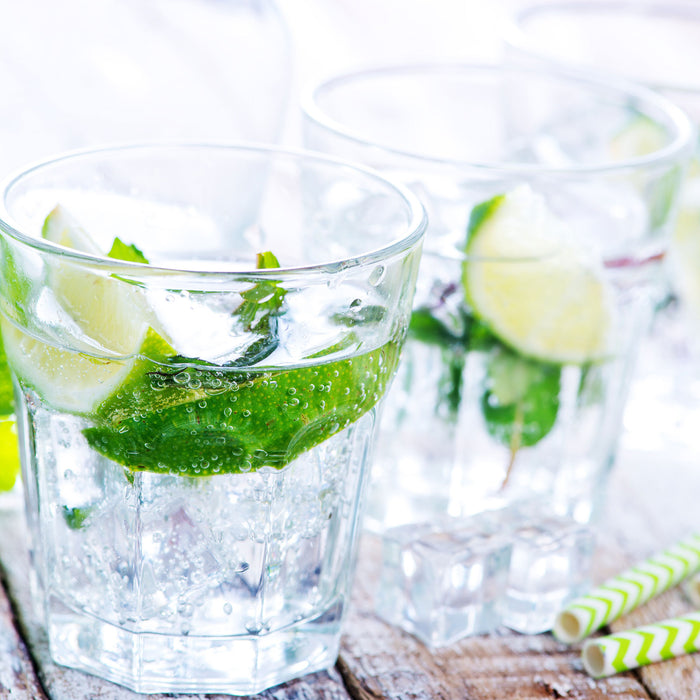 Mojito-Gläser mit Minze, Glasbild Quadratisch