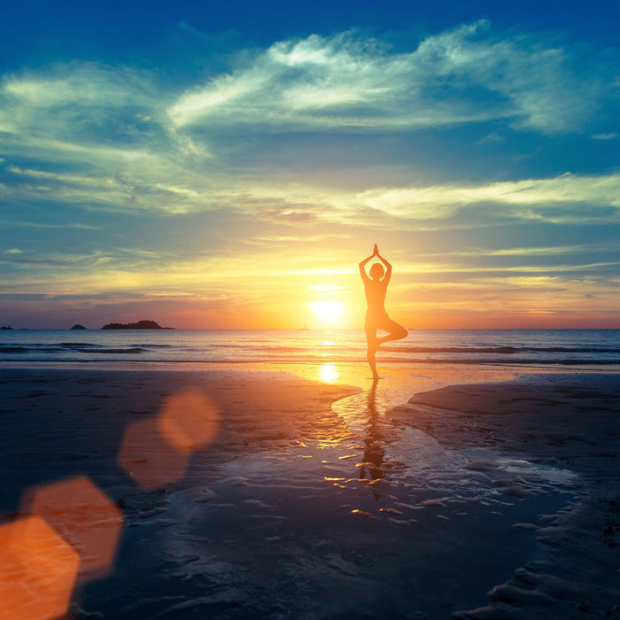 Yoga Silhouette am Strand, Glasbild Quadratisch