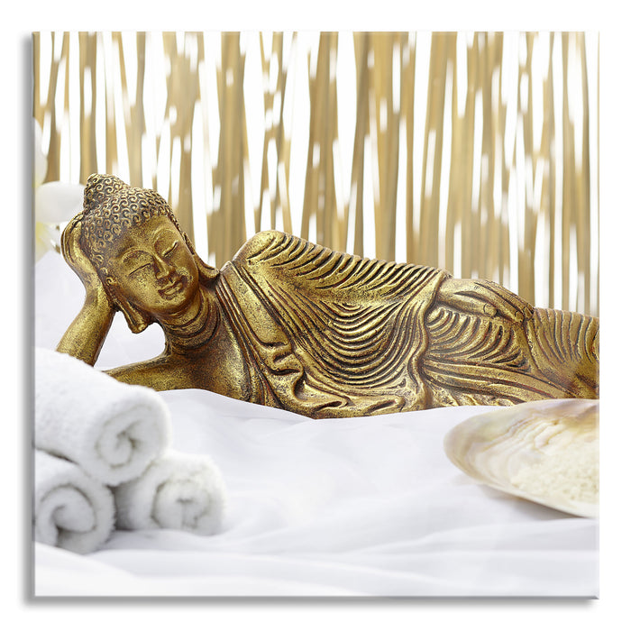 goldener Buddha auf Handtuch, Glasbild Quadratisch