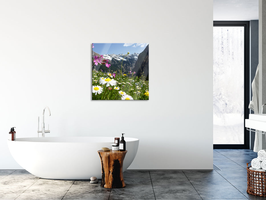 Wunderschöne Blumen Alpenwiese, Glasbild Quadratisch