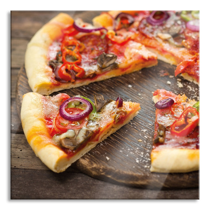 Pixxprint Leckere Pizza auf Holztisch, Glasbild Quadratisch