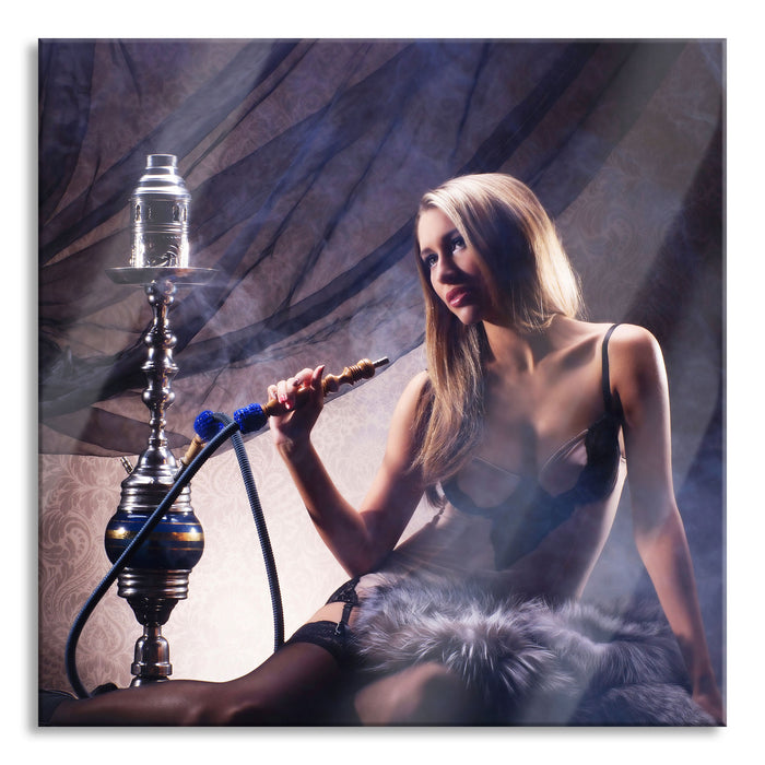 Pixxprint Schöne Frau mit Shisha, Glasbild Quadratisch